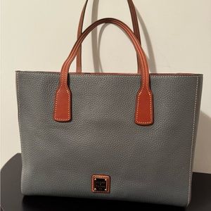 Dooney & Bourke pebbled leather tote bag.Excellent preowned condition.